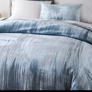 West Elm Crinkle Velvet Size Queen Teal Blue